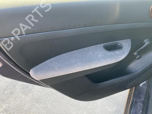 Forra trás esquerda Forra trás esquerda PEUGEOT 307 (3A/C) 1.6 16V (109 hp) 33553504 33553504