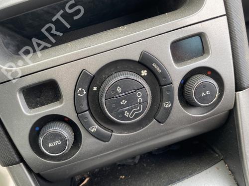 Used Climate control Climate control 25867043 25867043