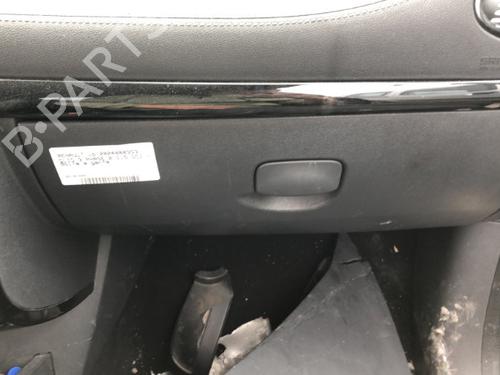 Used Glove box RENAULT CLIO III (BR0/1, CR0/1) 1.5 dCi (88 hp) 22122696