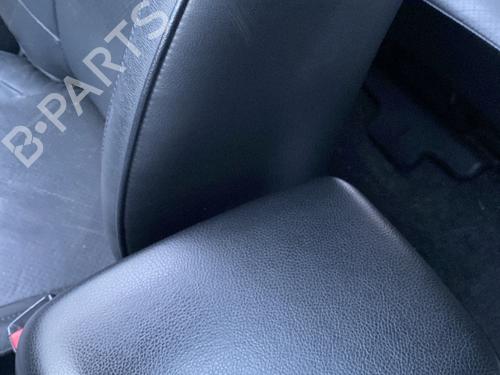 Accoudoir central SUZUKI GRAND VITARA II (JT, TE, TD) 1.9 DDiS All-wheel Drive (JT419, TD44, JB419WD, JB419XD,... (129 hp) 31908928