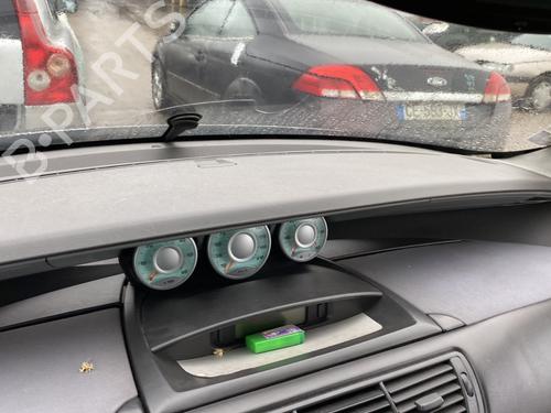 Tablier PEUGEOT 807 (EB_) 2.2 HDi (163 hp) 32209695