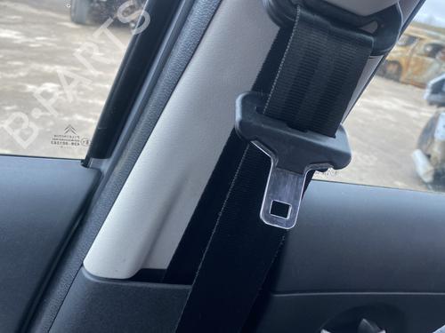Used Front right seatbelt Front right seatbelt 32445232 32445232