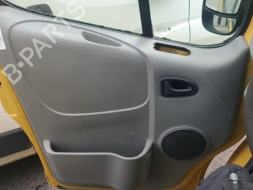 Forreste venstre beklædning OPEL VIVARO A Van (X83) 1.9 DI (F7) (80 hp) 22121940