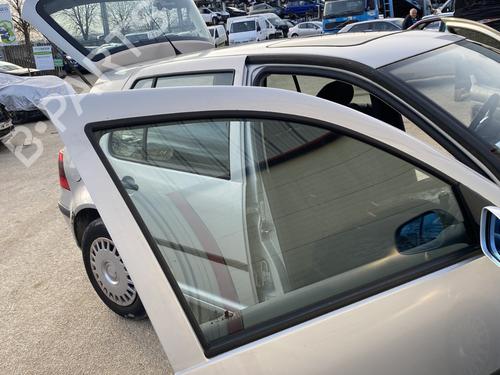 Used Front right door window Front right door window 23933840 23933840