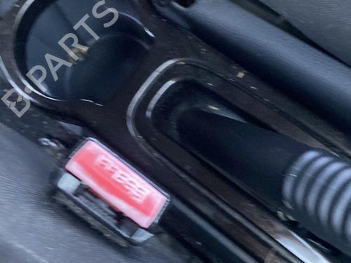 Seat buckle DACIA DUSTER (HS_) 1.5 dCi | BP32449212I32