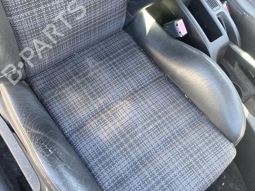 Used Right front seat PEUGEOT 307 (3A/C) 2.0 HDi 110 (107 hp) 25934443