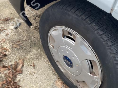 Used Left front steering knuckle Left front steering knuckle FORD TRANSIT Bus (FD_ _, FB_ _, FS_ _, FZ_ _, FC_ _) [2006-2014] 22199175 22199175