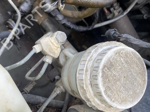 Used Brake master cylinder Brake master cylinder MITSUBISHI PAJERO I (L04_G, L14_G) 2.5 TD (L044G, L049G) (95 hp) 33553712 33553712