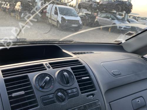 Used Dashboard MERCEDES-BENZ VITO / MIXTO Van (W639) 109 CDI (639.601, 639.603, 639.605) (95 hp) 25270644