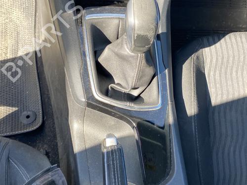 Used Middle console Middle console PEUGEOT 308 SW II (LC_, LJ_, LR_, LX_, L4_) 1.6 BlueHDi 100 (99 hp) 24824760 24824760