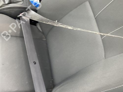 front-left-seatbelt-renault-megane-iii-hatchback-bz01_-b3_-2008-29893530 main image