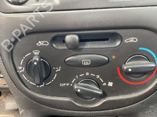 Climate control PEUGEOT 206 Hatchback (2A/C) 1.9 D | BP25296022I5 