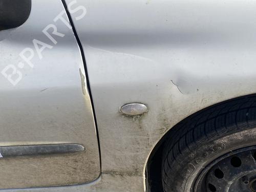 Używane Błotnik przedni prawy PEUGEOT 206 Hatchback (2A/C) 1.4 HDi eco 70 (68 hp) 25475230