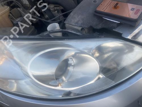 Højre forlygte PEUGEOT 407 (6D_) 1.6 HDi 110 (6D9HZC, 6D9HYC) (109 hp) 32030840