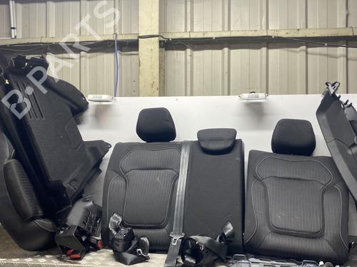 Used Rear seat RENAULT MEGANE IV Hatchback (B9A/M/N_) 1.2 TCe 130 (B9MR) (130 hp) 31580776