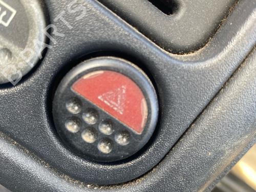 Used Warning switch Warning switch PEUGEOT 106 I (1A, 1C) 1.0 (50 hp) 40064270 40064270
