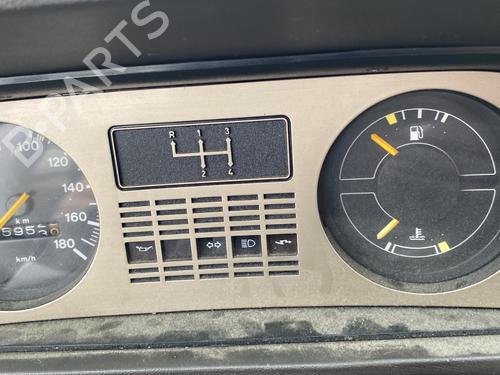 Used Instrument cluster FORD FIESTA III (GFJ) 1.6 i 16V (88 hp) 25270444