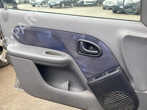 Forreste venstre beklædning Forreste venstre beklædning RENAULT CLIO I (B/C57_, 5/357_) [1990-1999] 33933878 33933878