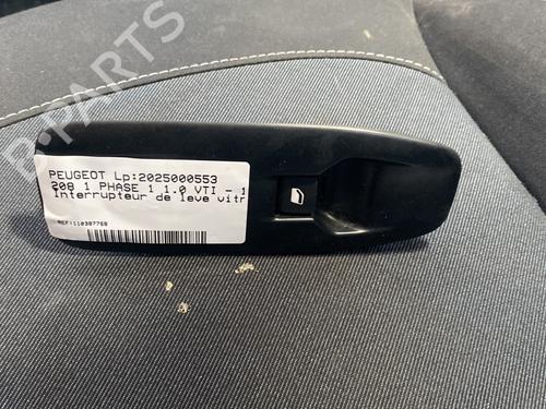 Used Right front window switch Right front window switch PEUGEOT 208 I (CA_, CC_) 1.4 HDi (68 hp) 27984758 27984758
