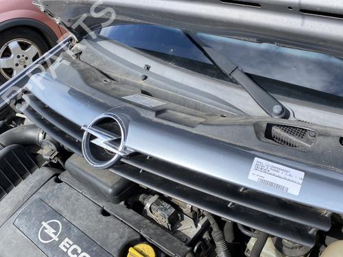 Used Grille OPEL ASTRA H (A04) 1.6 (L48) (105 hp) 25442337