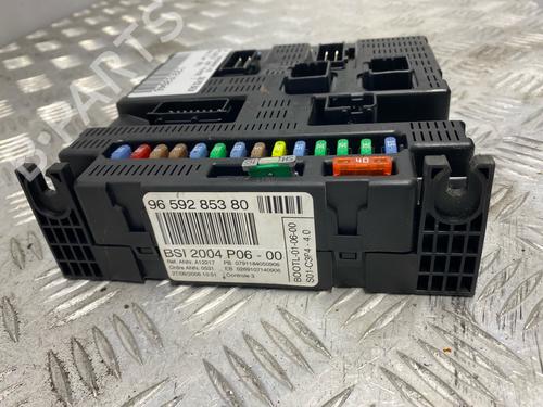 Used Fuse box Fuse box PEUGEOT 207 (WA_, WC_) 1.6 HDi (90 hp) 39389247 39389247