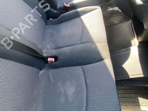Used Right front seat Right front seat 39042430 39042430