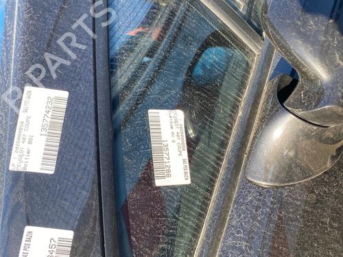 front-left-quarter-glass-peugeot-407-coupe-6c_-2005-40530340 main image