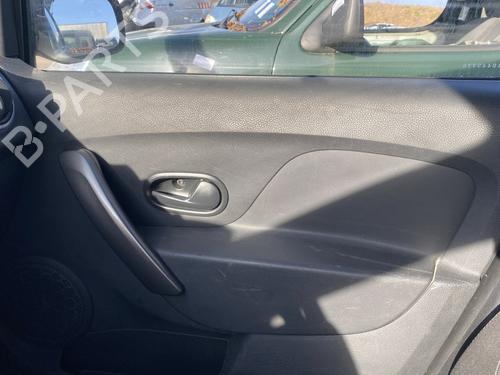 Forreste højre beklædning DACIA LOGAN MCV II TCe 90 (K8M1, K8MA, K8AC) (90 hp) 31041445