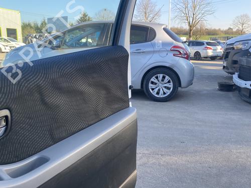 Front right panel TOYOTA YARIS (_P9_) 1.4 D-4D (NLP90_, NLP90R) | BP33553826C59 - Image 3