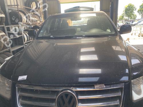 hood-vw-touareg-7la-7l6-7l7-2002-2003-2004-2005-2006-2007-2008-2009-2010-2011-2012-2013-36817088 main image