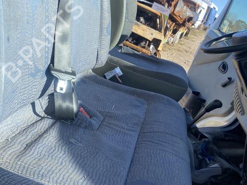 Used Right front seat RENAULT MASTER II Platform/Chassis (ED/HD/UD) 2.2 dCI 90 (ED0G, ED0N, HD0G, HD0N, HD1G, HD1N, UD0G,... (90 hp) 32471812