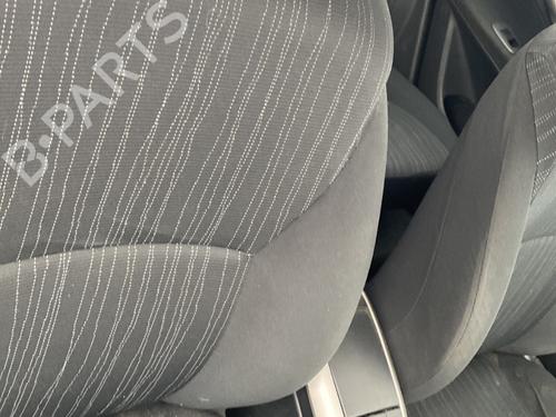 Used Right front seat Right front seat TOYOTA AURIS (_E15_) 2.0 D-4D (ADE150_, ADE150R) (126 hp) 26276759 26276759