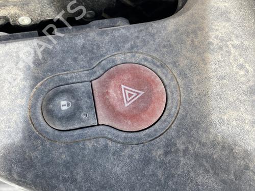 warning-switch-renault-kangoo-express-fw01_-2008-32135909 main image
