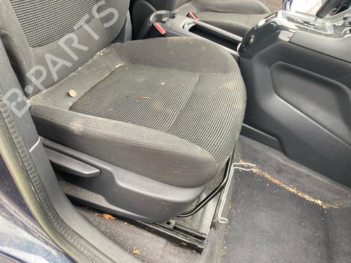Used Right front seat Right front seat 34525801 34525801