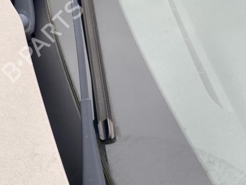 front-windshield-wiper-arm-peugeot-2008-i-cu_-2013-31116878 main image