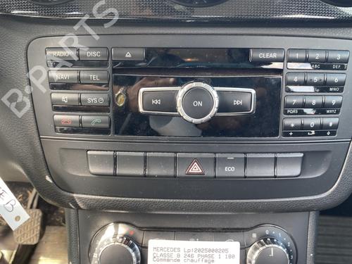 Used Radio MERCEDES-BENZ B-CLASS Sports Tourer (W246, W242) B 180 CDI (246.200) (109 hp) 26645250