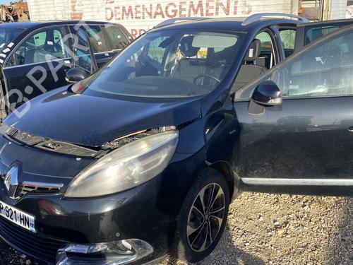 Used Front bumper reinforcement Front bumper reinforcement 30646523 30646523