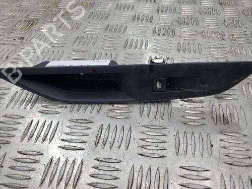 Used Right rear window switch Right rear window switch 19904463 19904463
