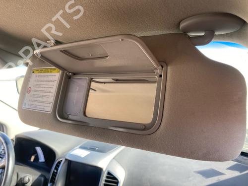 Used Right sun visor Right sun visor 38927522 38927522