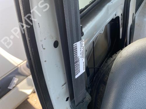 front-right-seatbelt-renault-kangoo-express-fc01_-1997-36897760 main image