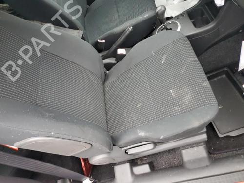 Used Right front seat Right front seat 22119555 22119555