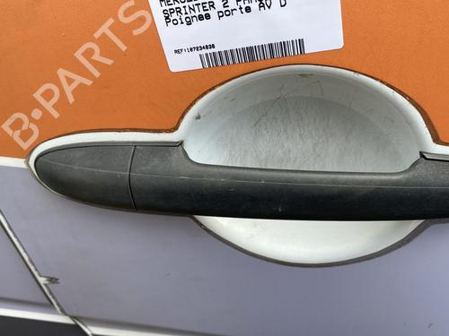 Used Front right exterior door handle MERCEDES-BENZ SPRINTER 5-t Platform/Chassis (B906) 513 CDI (906.155, 906.253, 906.255, 906.153) (129 hp) 26580926