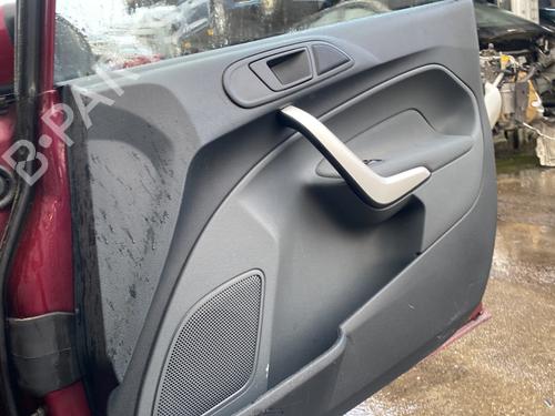 Høyre frontpanel FORD FIESTA VI (CB1, CCN) 1.6 TDCi (90 hp) 30552091