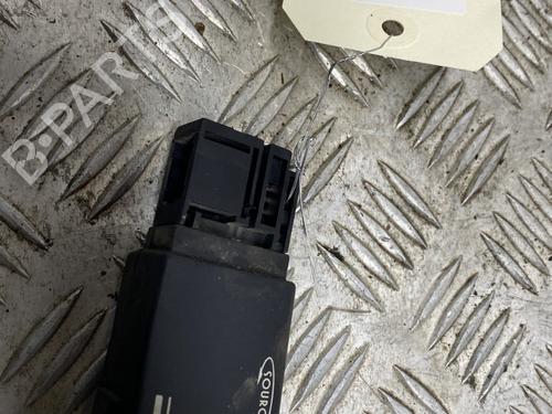 switch-renault-master-ii-van-fd-1997-1998-1999-2000-2001-2002-2003-2004-2005-2006-2007-2008-2009-2010-2011-2012-2013-25031328 main image