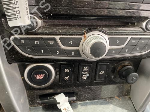 Used Radio Radio RENAULT KOLEOS I (HY_) 2.0 dCi 4x4 (HY0K) (150 hp) 31953931 31953931