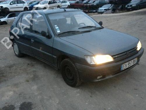Headlight eyebrow PEUGEOT 306 Hatchback (7A, 7C, N3, N5) 1.4 | BP22110831C118 