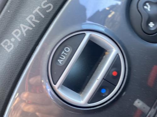 climate-control-renault-clio-iii-br01-cr01-2005-2006-2007-2008-2009-2010-2011-2012-2013-2014-32449132 main image