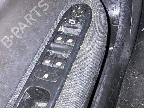 Used Left front window switch Left front window switch PEUGEOT 307 CC (3B) 2.0 16V (136 hp) 22358346 22358346