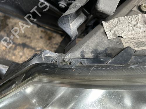 Left headlight PEUGEOT EXPERT Van (VF3A_, VF3U_, VF3X_) 2.0 HDi 130 | BP22113859C28 
