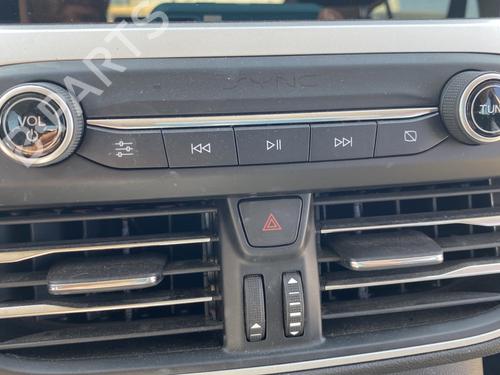 Used Radio Radio FORD FOCUS IV (HN) 1.5 EcoBlue (120 hp) 27266494 27266494